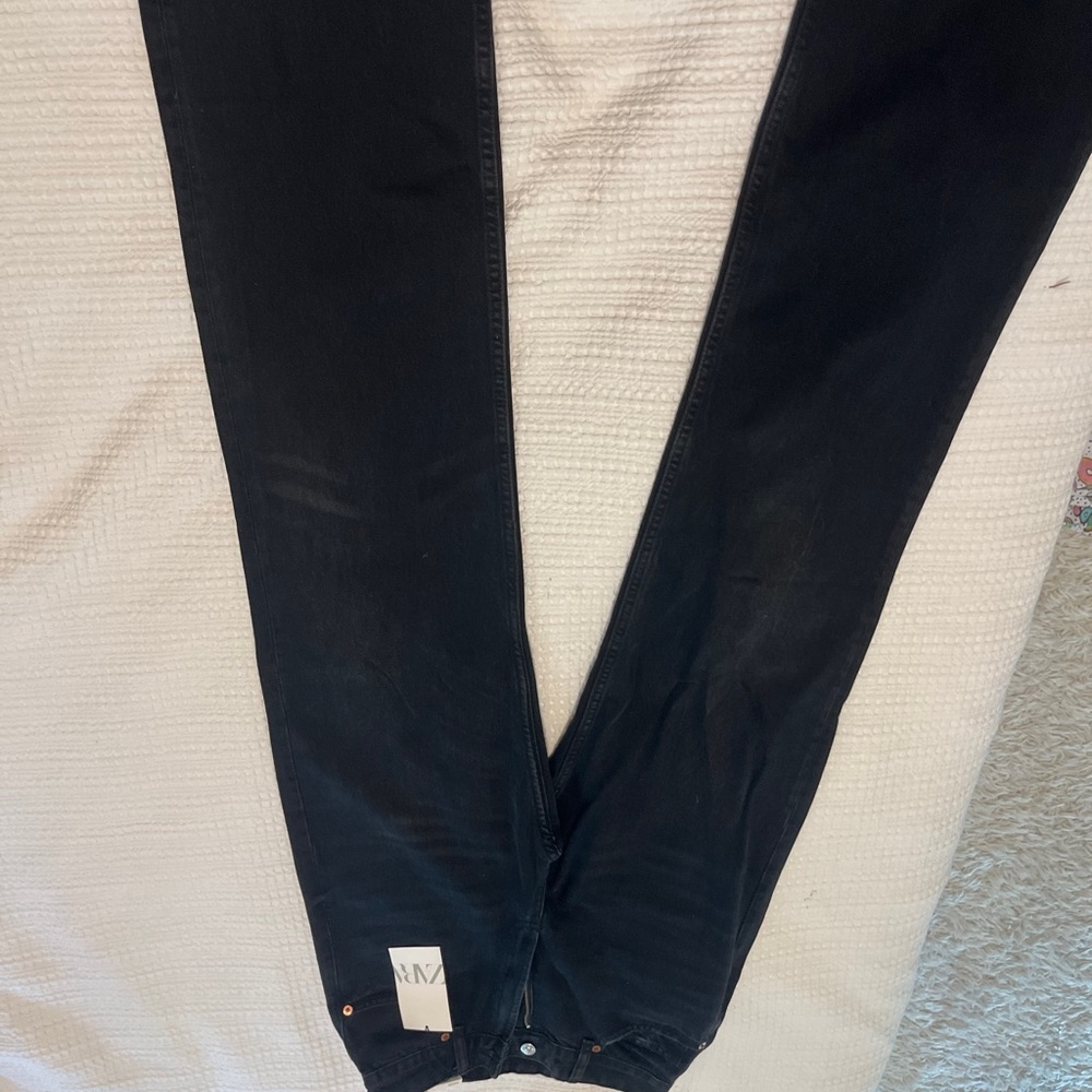 Zara Black Skinny Jeans Sleek and Stylish